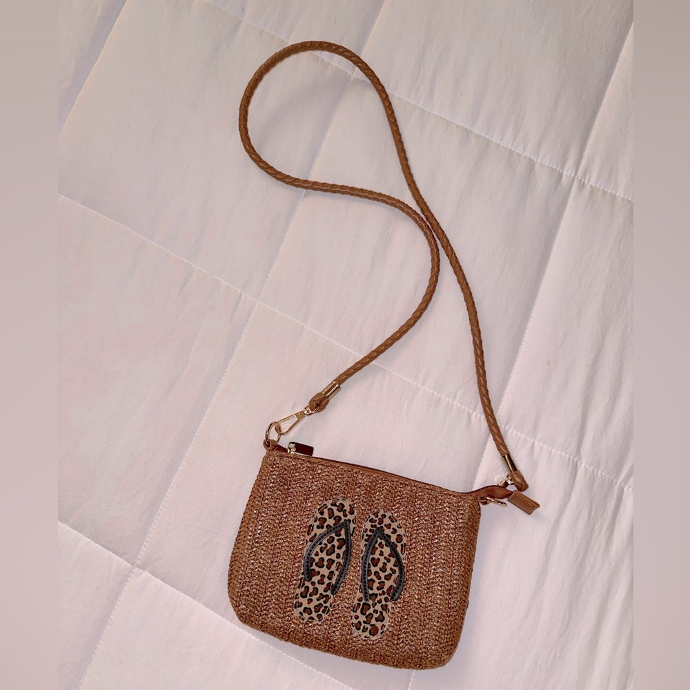 Sondra Roberts Squared Woven Straw Raffia Flip Flops Crossbody Bag Small Purse